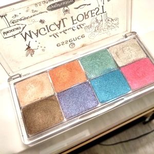 Essence eyeshadow palette